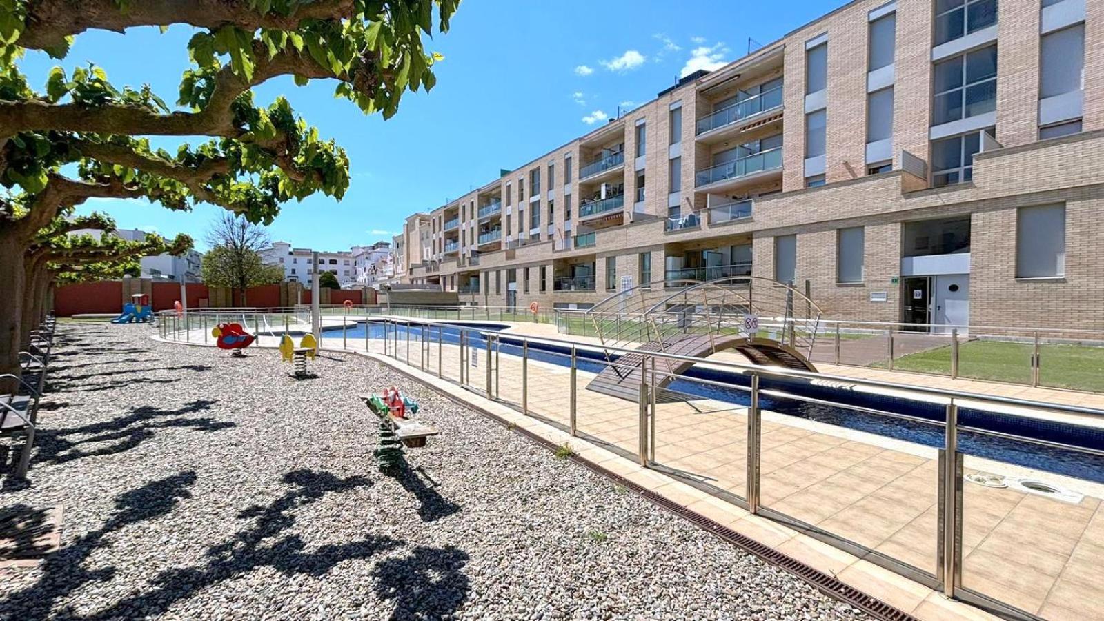 Puigmal Lägenhet Empuriabrava Exteriör bild